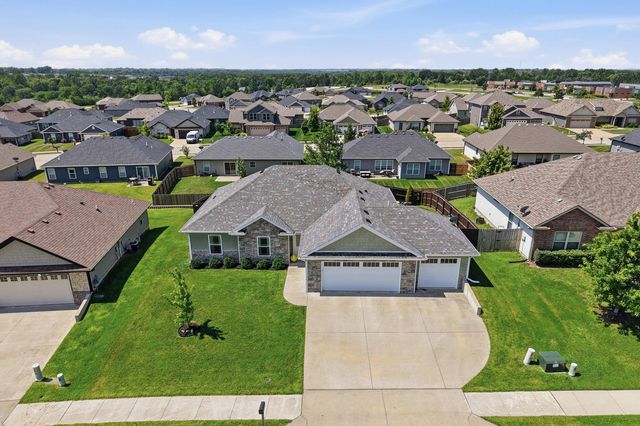 3506 MEANDERING CT, Columbia, MO 65202