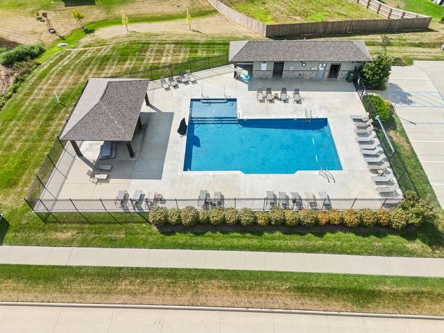 3506 MEANDERING CT, Columbia, MO 65202