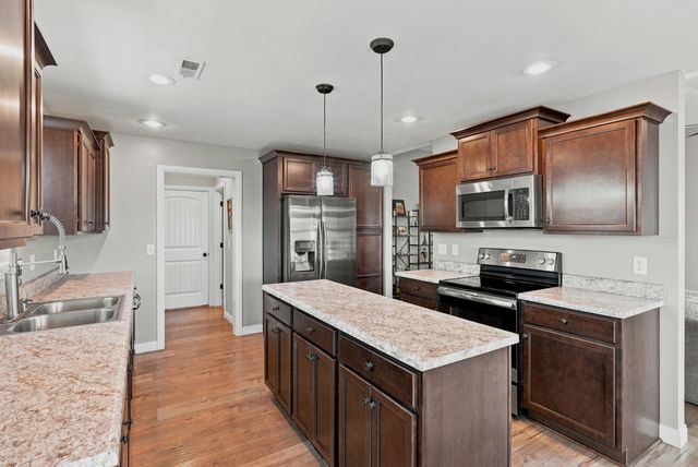 3506 MEANDERING CT, Columbia, MO 65202
