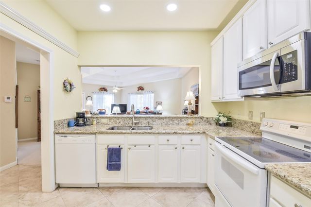 2803 Kings Crossing Drive 315, Kingwood, TX 77345