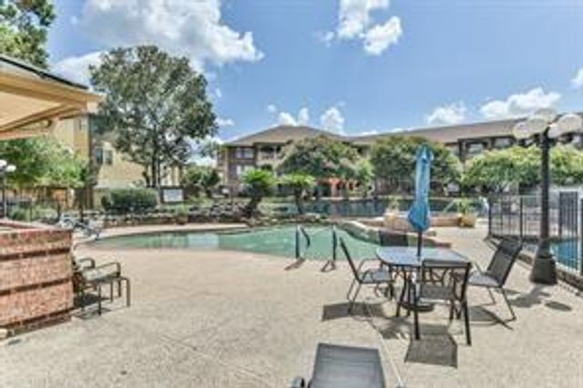 2803 Kings Crossing Drive 315, Kingwood, TX 77345