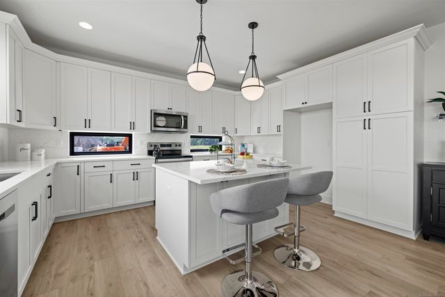 55464 Bay Oaks Court, Shelby Twp, MI 48315