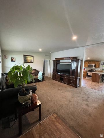 843 S 900 W, Provo, UT 84601