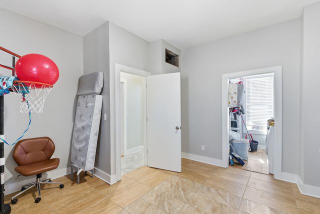 301 S Exposition St, Wichita, KS 67213