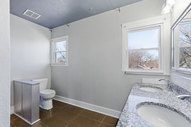 301 S Exposition St, Wichita, KS 67213