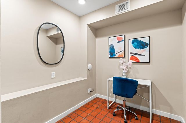 1202 Hawthorne Street, Houston, TX 77006