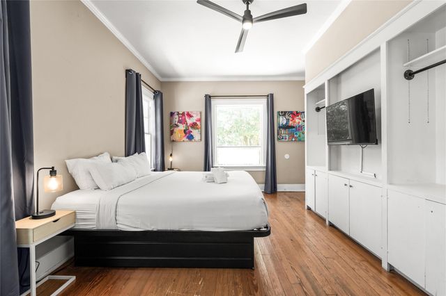 1202 Hawthorne Street, Houston, TX 77006