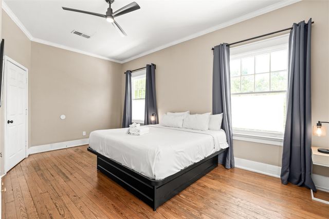 1202 Hawthorne Street, Houston, TX 77006