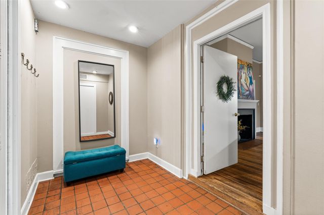 1202 Hawthorne Street, Houston, TX 77006