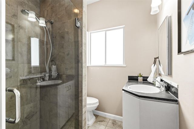 1202 Hawthorne Street, Houston, TX 77006