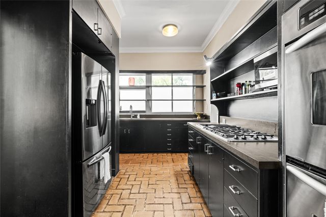 1202 Hawthorne Street, Houston, TX 77006