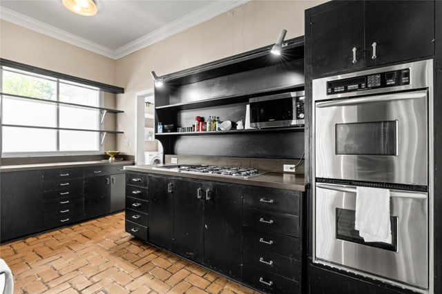 1202 Hawthorne Street, Houston, TX 77006