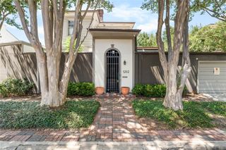 1202 Hawthorne Street, Houston, TX 77006