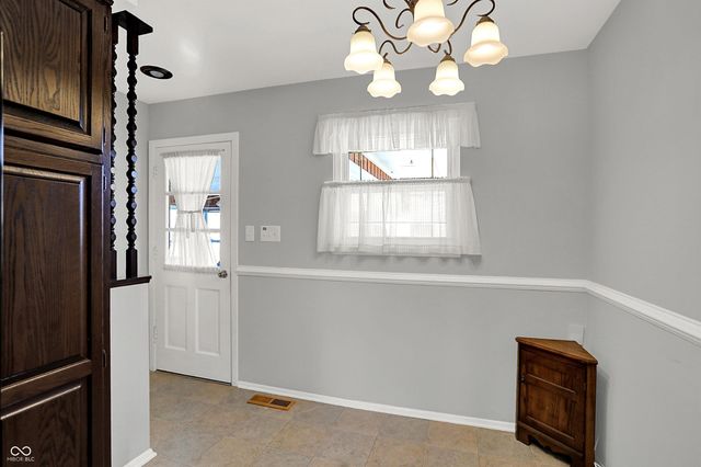 749 S 4th Avenue, Beech Grove, IN 46107