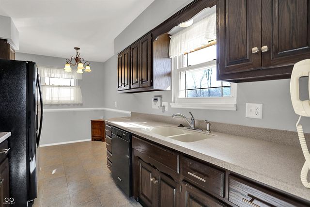 749 S 4th Avenue, Beech Grove, IN 46107