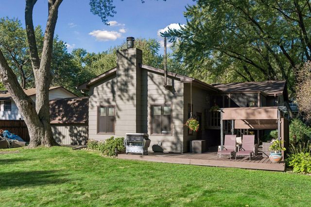 8485 Red Oak Drive, Mounds View, MN 55112