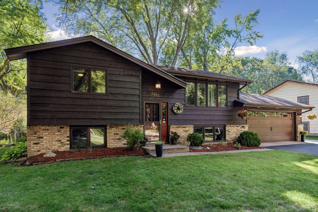 8485 Red Oak Drive, Mounds View, MN 55112 — photo 2