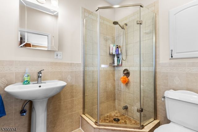 161 Stover Ave, North Arlington Boro, NJ 07031