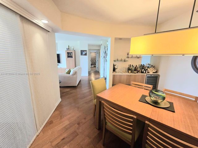 7400 Radice Ct 402, Lauderhill, FL 33319
