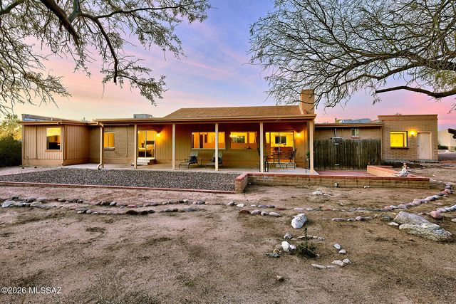 5620 N Barrasca Avenue, Tucson, AZ 85750