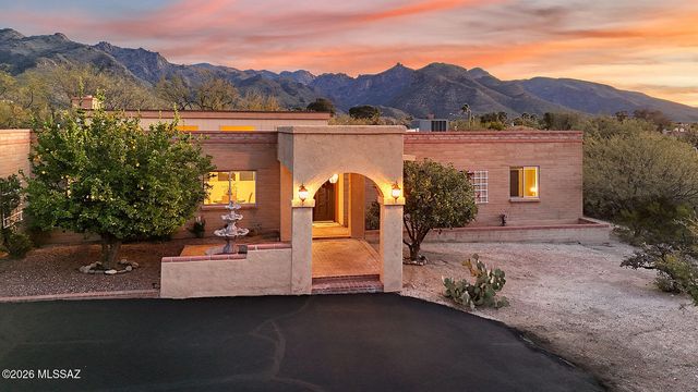 5620 N Barrasca Avenue, Tucson, AZ 85750