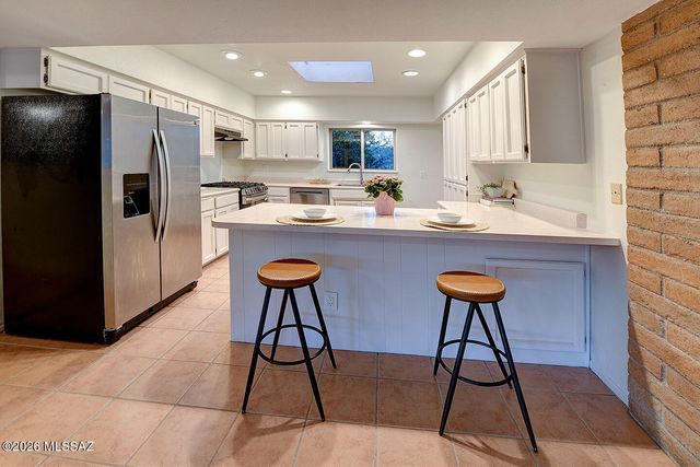 5620 N Barrasca Avenue, Tucson, AZ 85750