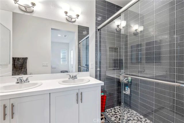 149 E Knox, La Habra, CA 90631