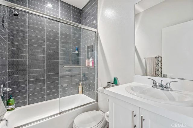 149 E Knox, La Habra, CA 90631