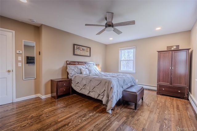 15 Sandi Drive, Poughkeepsie, NY 12603