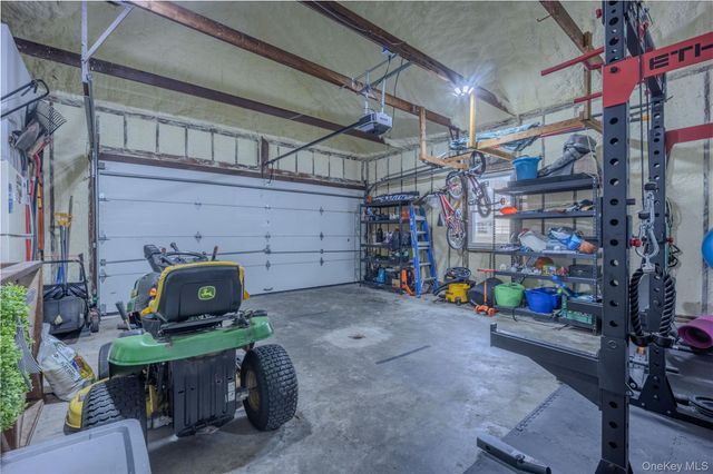 15 Sandi Drive, Poughkeepsie, NY 12603