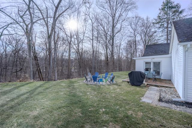 15 Sandi Drive, Poughkeepsie, NY 12603