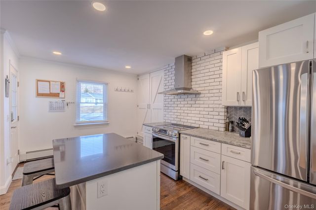 15 Sandi Drive, Poughkeepsie, NY 12603