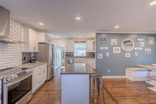 15 Sandi Drive, Poughkeepsie, NY 12603