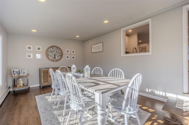 15 Sandi Drive, Poughkeepsie, NY 12603