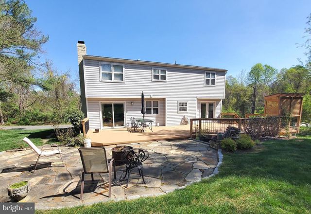1150 KETTLE POND LN, Great Falls, VA 22066