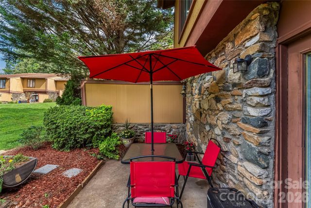 119 Colony Drive, Arden, NC 28704