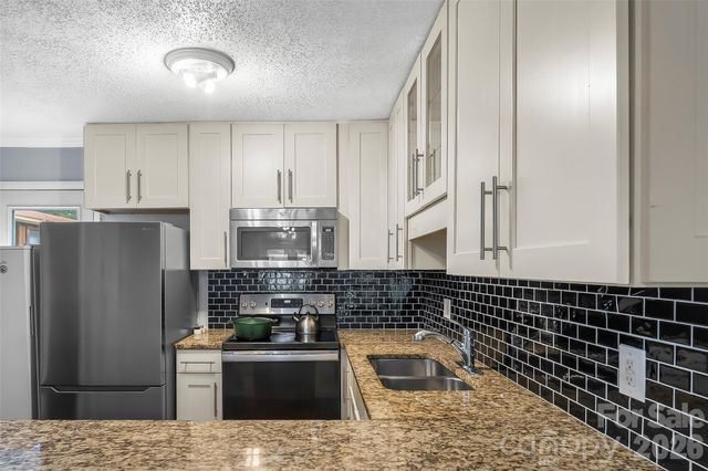 119 Colony Drive, Arden, NC 28704
