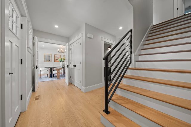 158 Lake St, Wilmington, MA 01887