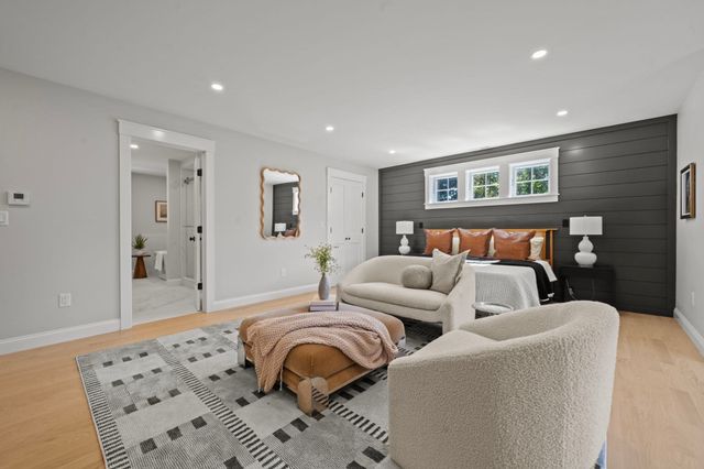 158 Lake St, Wilmington, MA 01887