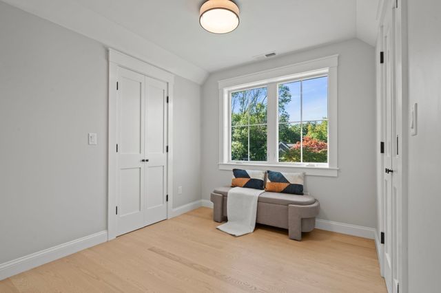 158 Lake St, Wilmington, MA 01887