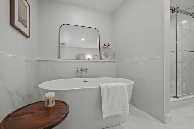 158 Lake St, Wilmington, MA 01887