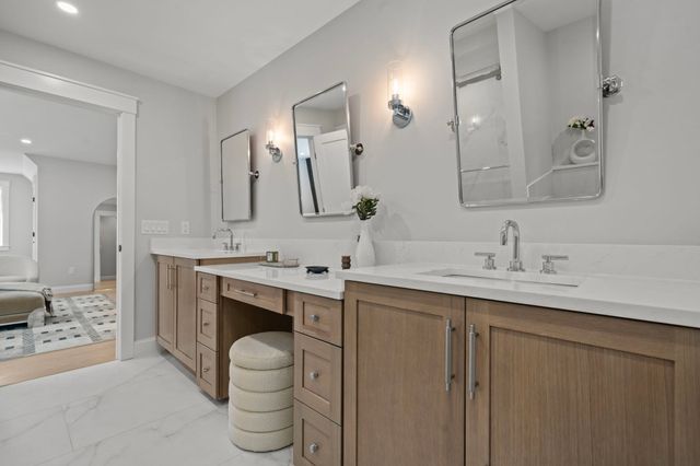 158 Lake St, Wilmington, MA 01887