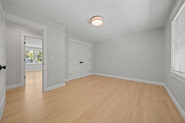 158 Lake St, Wilmington, MA 01887