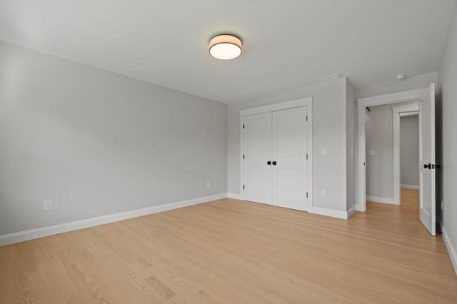 158 Lake St, Wilmington, MA 01887