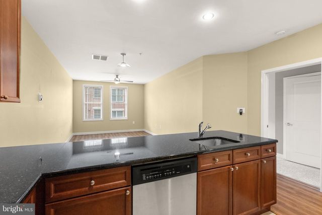 181 E REED AVE #206, Alexandria, VA 22305