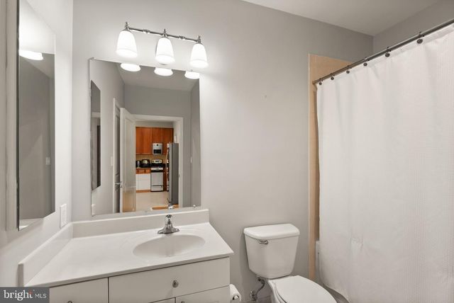 181 E REED AVE #206, Alexandria, VA 22305