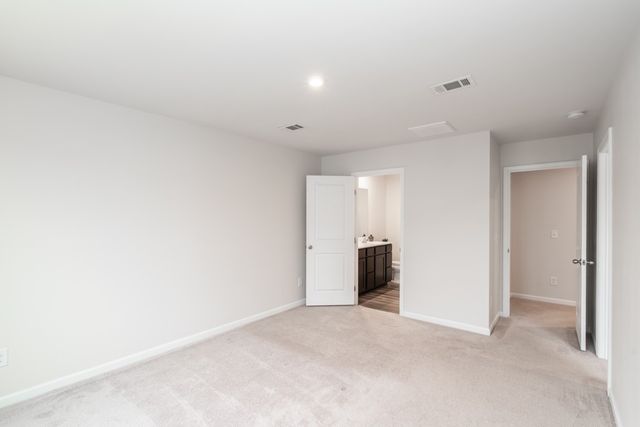 404 Deer Meadow Ln, Lebanon, TN 37090