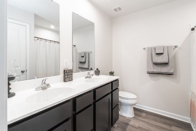 404 Deer Meadow Ln, Lebanon, TN 37090