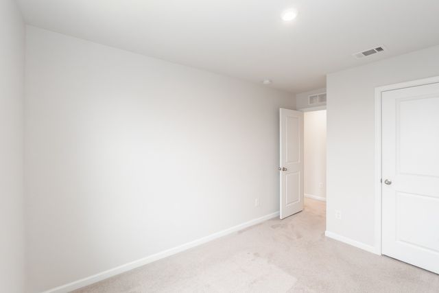 404 Deer Meadow Ln, Lebanon, TN 37090