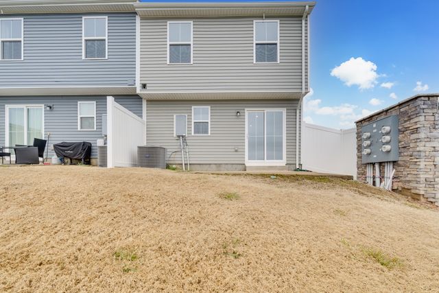 404 Deer Meadow Ln, Lebanon, TN 37090